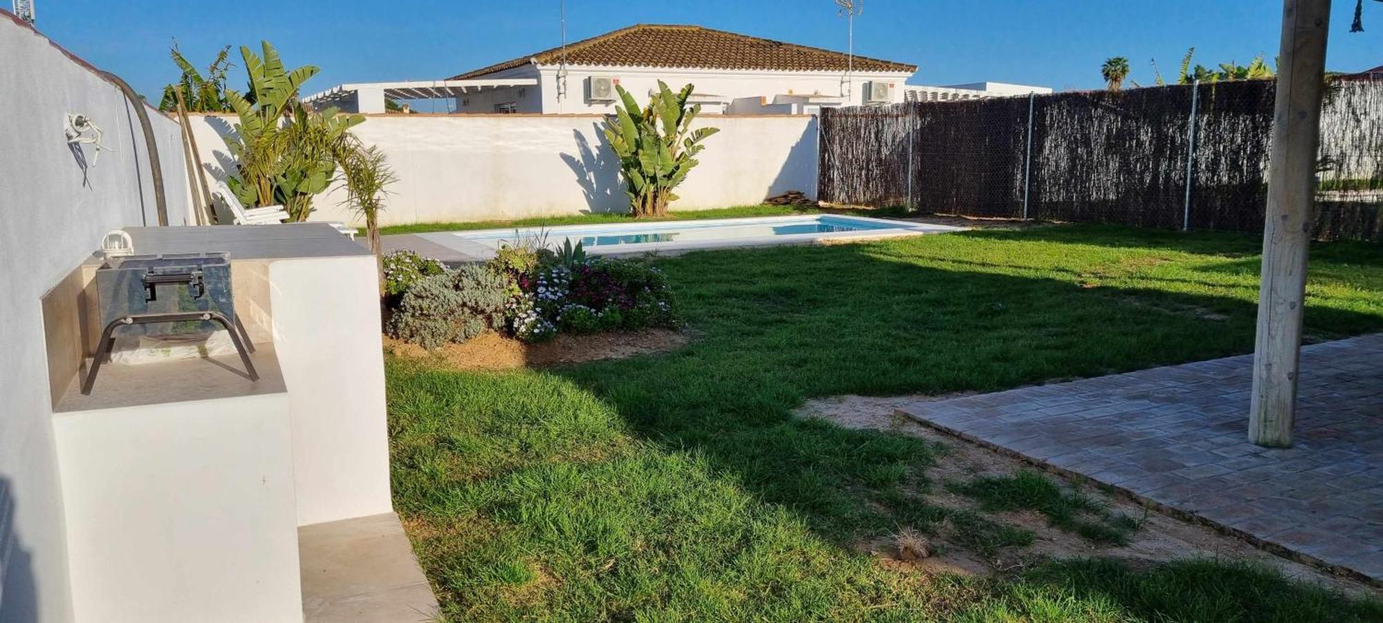 Casitas De La Barrosa Con Jardin Y Piscina *