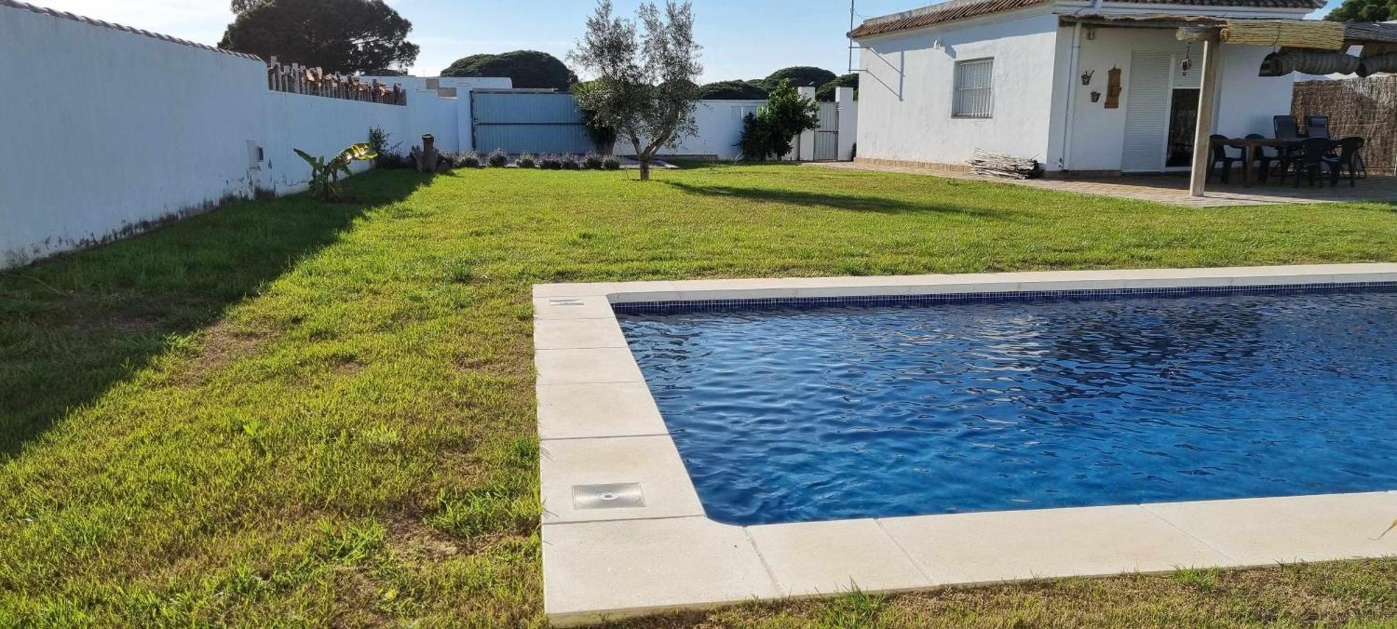 Casitas De La Barrosa Con Jardin Y Piscina * Chiclana de la Frontera